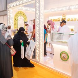 (مغامر يوثق سيرته من خلال الشريك الأدبي )   