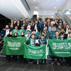 سمو وزير الرياضة يتفقد «البيت السعودي» في الدوحة قبيل الافتتاح