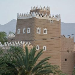 سمو محافظ الأحساء يستقبل الأمين العام لدارة الملك عبدالعزيز