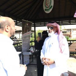 قطّان يلتقي نائب شركة سامسونج.. ويطّلع على المنزل النموذج