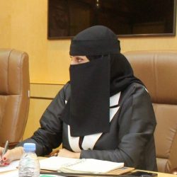 أمين عسير يفتتح معرض بلدية بيشة للتطوع البلدي (عطاء ونماء)