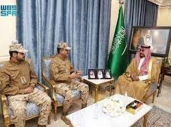 سمو أمير منطقة القصيم يتسلم وثائق ومراسلات تاريخية عن المنطقة