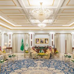 وزير العدل يوجّه بإطلاق خدمة “تحضير أطراف الدعوى” للجلسات المرئية