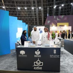 أمير منطقة جازان يشهد مراسم توقيع عدد من الاتفاقيات ويسلم ٣٥٤ وحدة سكنية لمستفيدي الإسكان التنموي