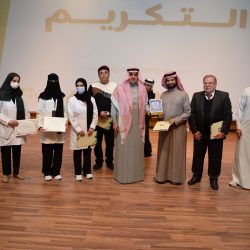 «غرفة بيشة» تناقش مع وزارة الموارد البشرية تحديات قطاع الأعمال