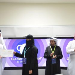 وكيل جامعة الملك خالد للشؤون التعليمية والأكاديمية يشهد حفل “تجسير” تمريض أبها 