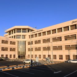 صناعة الانسان ودور المعلم في ذلك في ضوء رؤية 2030