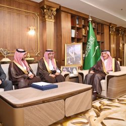 أمير الشرقية يقلد مساعد مدير شرطة المنطقة الشرقية للأمن الوقائي رتبته الجديدة