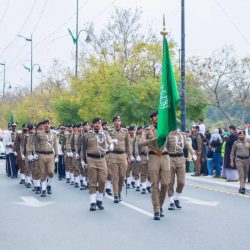 رئيس هيئة الأركان العامة يفتتح فرع الإدارة العامة للأسلحة والمدخرات بالقصيم ويزور معهد طيران القوات البرية