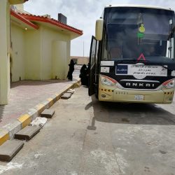 “الشؤون الإسلامية” تدشن برامج خادم الحرمين لتفطير الصائمين وتوزيع التمور والمصاحف في عدة دول