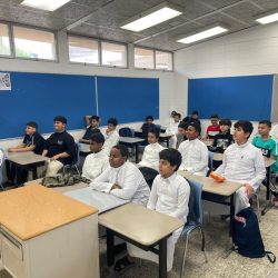 فرع وزارة الاعلام بالمنطقة الشرقية يقيم حفل معايدة لمنسوبيه 