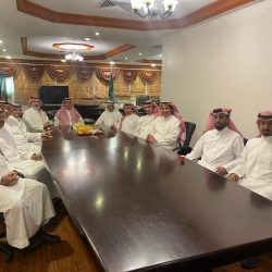 مركز التأهيل للذكور بالدمام يعايد منسوبيه بعيد الفطر السعيد 