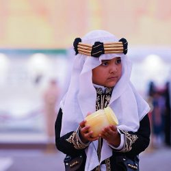 رائدا الفضاء السعوديان ريانة برناوي وعلي القرني يشرعان في مهمتهما العلمية بمحطة الفضاء الدولية