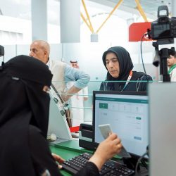 هبوط ناجح للمركبة الفضائية التي تقلّ رائدي الفضاء السعوديين في المحيط الأطلسي