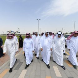 أمين الشرقية يتفقد سير أعمال المشاريع التنموية وأنسنة المدن في محافظة القطيف