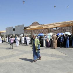 نجاح مذهل وتكريم لمسرحية “آخر موديل” بالأحساء