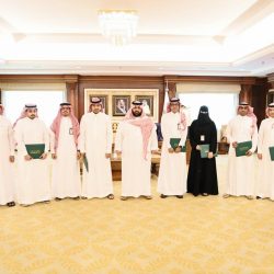 سمو محافظ الطائف يلتقي مدير تعليم المحافظة المعين حديثًا.