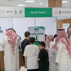 الأمير سعود بن نهار بن سعود بن عبدالعزيز يزور مدينة الملك فهد الرياضية