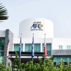 كورونادو يقود حامل اللقب للفوز على الرائد