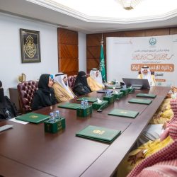 سمو أمير المنطقة الشرقية يطلع على مجموعة من المشاريع الاستثمارية لأمانة المنطقة   