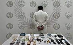 دوريات الأمن بمنطقـة القصيـم تقبض علـى شخصين لترويجهما مواد مخدرة