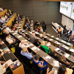 نائب أمير الشرقية يستقبل رئيس وأعضاء جمعية سواعد للإعاقة الحركية 