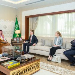 نائب أمير الشرقية يهنى الطلاب الفائزين في المعرض الدولي للاختراع والابتكار والتقنية