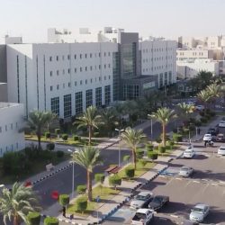 رئيس الطيران المدني يتفقد مطار الملك خالد الدولي