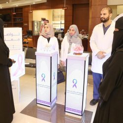 الاستاذ عمر بن محسن حمدي واخوانه يقدمون الشكر لكل من حضر وقدم لهم العزاء في وفاة والدهم