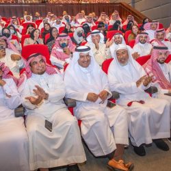 اللجنة الأمنية في إمارة الرياض تضبط رتبًا وأنواطًا عسكرية وشعارات مخالفة في عددٍ من محال بيع وخياطة الملابس العسكرية