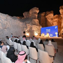 الأمير تركي بن طلال، يتسلم شعلة النسخة الثانية من دورة الألعاب السعودية 2023 بمقر إمارة المنطقة.