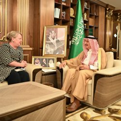 وزير الموارد البشرية يرعى حفل تكريم الجهات الأكثر تحقيقًا للارتباط الوظيفي في القطاع العام