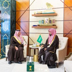 سمو محافظ الأحساء متحدثًا في المؤتمر الدولي للتمور بجلسة بعنوان “فرص الاستثمار الواعدة في قطاع النخيل والتمور بمحافظة الأحساء”