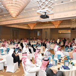 نائب أمير الشرقية يستقبل مدير عام فرع الأحوال المدنية بالمنطقة