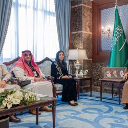 سمو محافظ الأحساء يلتقي منسوبي هيئة الزكاة والضريبة والجمارك