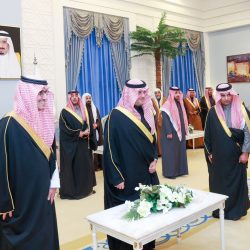 “الذوق العام” في بيت الصقر السعودي بقطر