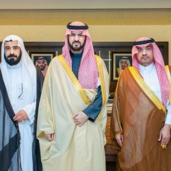 نائب أمير الشرقية يستقبل مدير عام شؤون الإسكان بالمنطقة