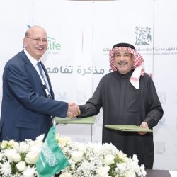 بن حمسان ومنظمي مهرجان الفنون الأدائية في ضيافة دار نوني لإحياء التراث بأبها