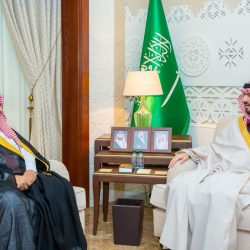 نائب أمير الشرقية يستقبل المدير الإقليمي لجريدة الرياض بالمنطقة   