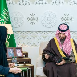 نائب أمير الشرقية يستقبل المشرف العام على بطولة الدمام للصقور