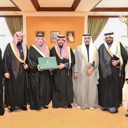 نائب أمير تبوك يستقبل وفدا من منظمة الصحة العالمية