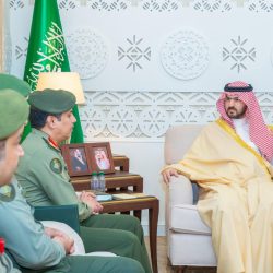 نائب أمير الشرقية يستقبل مدير الدفاع المدني بالمنطقة