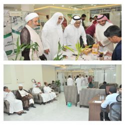 فريق التطوع بفرع هيئة الهلال الأحمر بعسير يوزع وجبات إفطار للصائمين في بعض المواقع بمدينة أبها