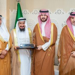 بكل فخر وسعاده على مايقدم في بلاد الحرمين (