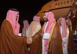 أمير منطقة جازان يستقبل المحافظين ورؤساء المراكز وجموع المهنئين بشهر رمضان المبارك