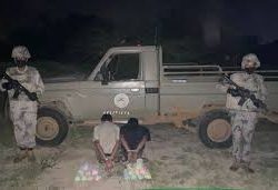 مكافحة المخدرات تقبض على (3) أشخاص لترويجهم (1.8) كيلوجرام من الحشيش المخدر و(11,706) أقراص خاضعة لتنظيم التداول الطبي