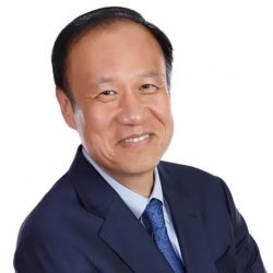 المهندس محمد الشهراني يتوج بدرجة الماجستير بالمشاريع الهندسية من جامعة الملك مع مرتبة الشرف الأولى