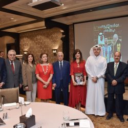 محمد أبو زيفة ينال درجة الدكتوراه   في علم اللغة الجنائي من كلية اللغات والترجمة بجامعة الملك خالد