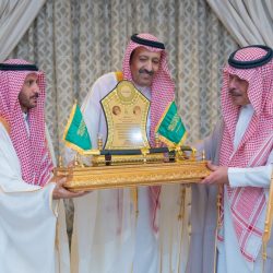 شيخ شمل قبائل آل عيسى بني حمد يهنئ أمير منطقة جازان بمناسبة التمديد لسموه أربع سنوات