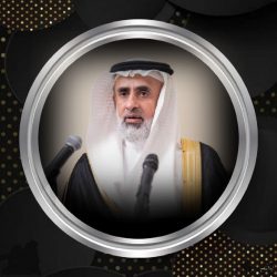 وزير الشباب يلتقي السباح السعودي فيصل القصيبي قبل تحدي عبور المانش 